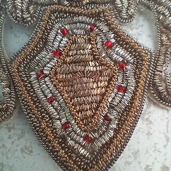 Vintage Gold Bullion Red Floss Metallic Shield Crown Coat of Arms Cres Patch - Picture 4 of 8